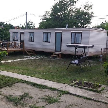 דירות טיסאאוורוש Kupai Apartman מראה חיצוני תמונה